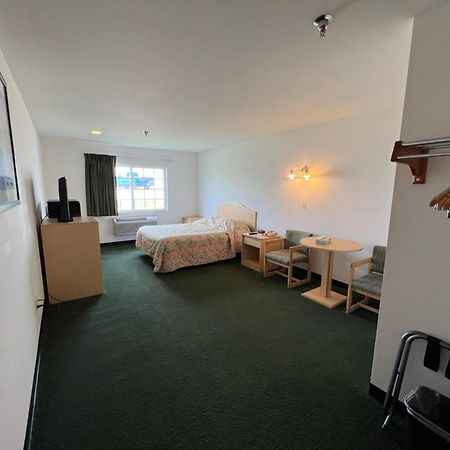 Red Bud Country Inn Экстерьер фото